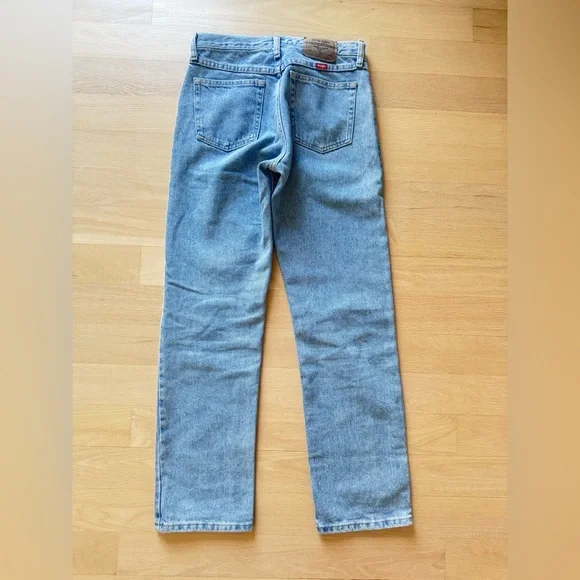 Wrangler Premium Quality Jeans 29x30 Straight Leg Light Wash Denim Classic Fit - Picture 3 of 6